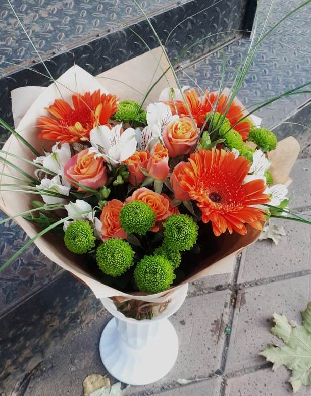 Букет цветов из: Герберы, Хризантемы, Альстромерии и Розы в Борское