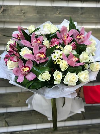Букет цветов из: Розы и Хризантемы в Борское