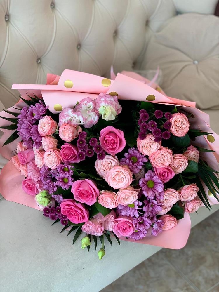 Букет цветов из: Хризантемы, Розы и Лизиантусы в Борское