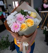 Букет цветов из:  Герберы, Розы и Хризантемы в Борское