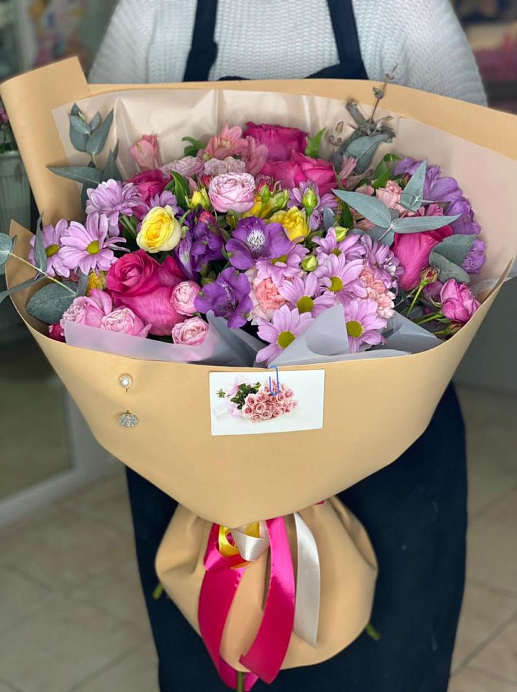 Букет цветов из: Хризантемы, Гвоздики и Альстромерии в Борское