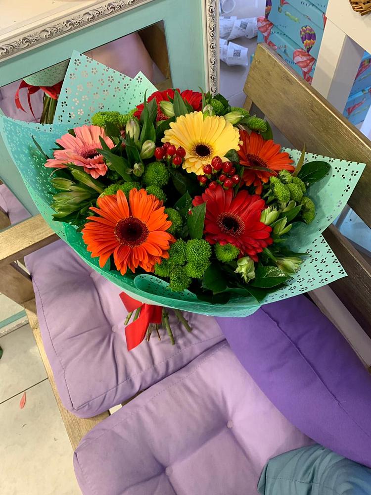 Букет цветов из: Герберы, Хризантемы и Альстромерии в Борское