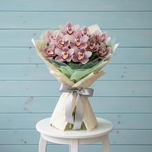 Букет цветов из:  Орхидеи и Розы в Борское