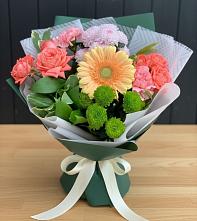 Букет цветов из:  Гвоздики, Розы, Герберы и Хризантемы в Борское