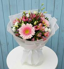 Букет цветов из:  Герберы, Альстромерии и Лизиантусы в Борское