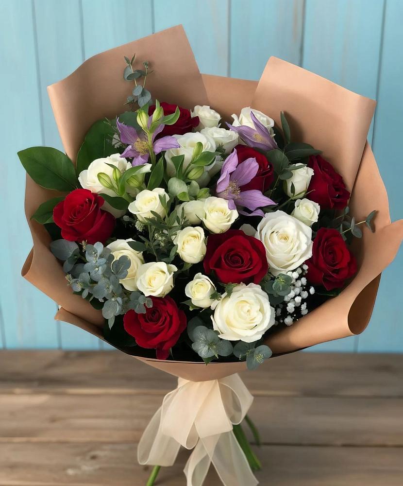 Букет цветов из: Розы и Альстромерии в Борское