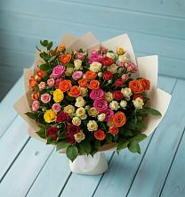 Букет Микс из разноцветных кустовых роз в Борское